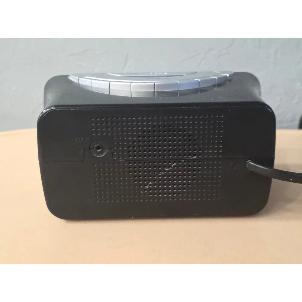 Emerson CKS9031 Smart Set Dual Alarm Clock‎ AM/FM Radio Large BLUE LED Display